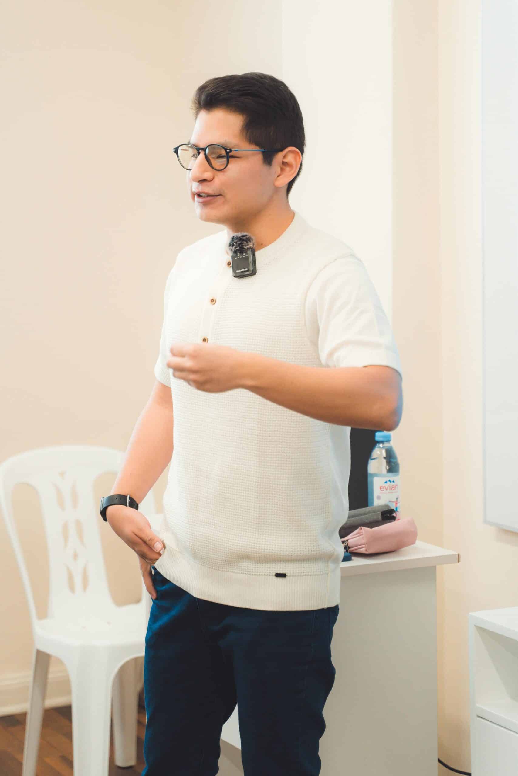 DANIEL ENRIQUE TALLER MEDITACION